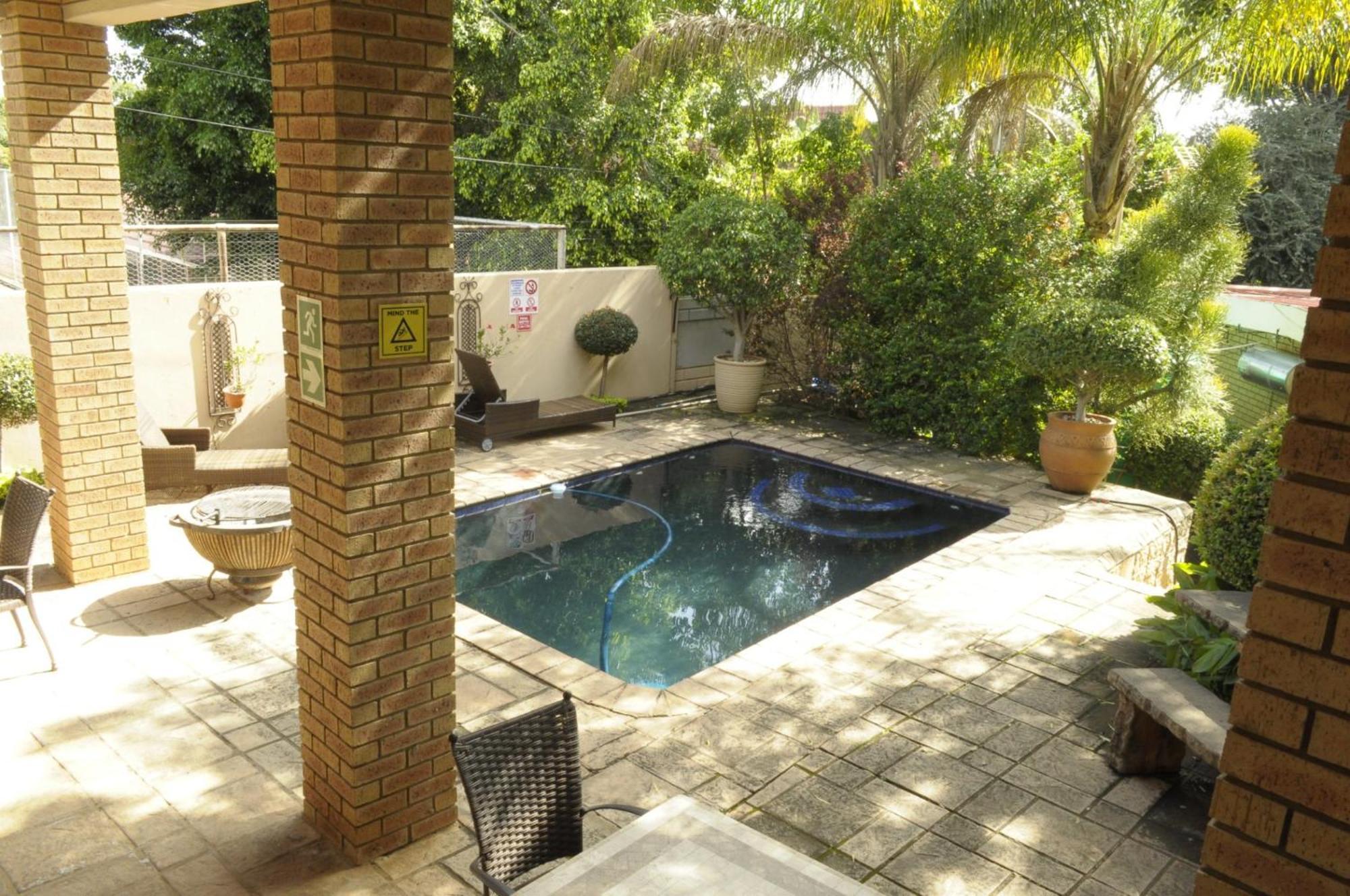 @Home Guest House Rustenburg Exterior foto